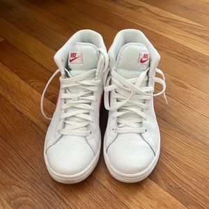 Womens Court Royal 2 Mid Shoes